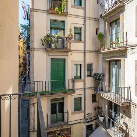 Ainb Born-dames Apartamento *
