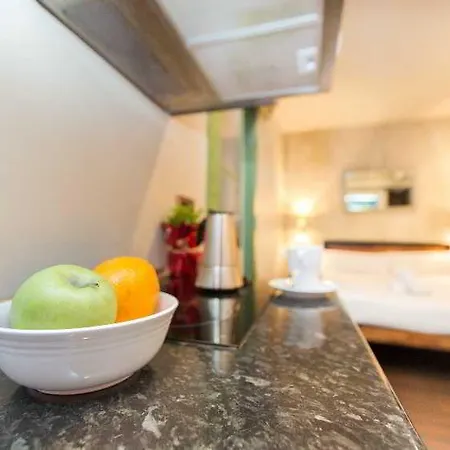 Ainb Born-dames Apartamento