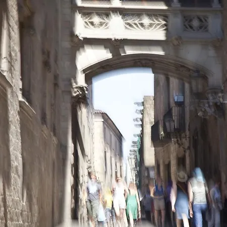 Ainb Born-dames バルセロナ